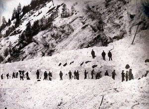 Men digging out after the snowslide. Mace, Idaho.