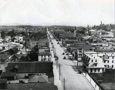 Main Street of Moscow, Idaho looking north in the 1920s