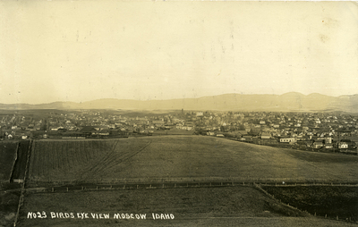Birds Eye View postcard of Moscow, Idaho looking north