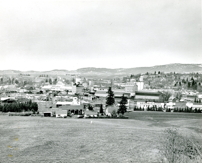Panoramic view of Moscow, Idaho showing the railroad