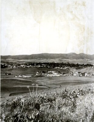 Looking over Moscow, Idaho towards Moscow Mountain