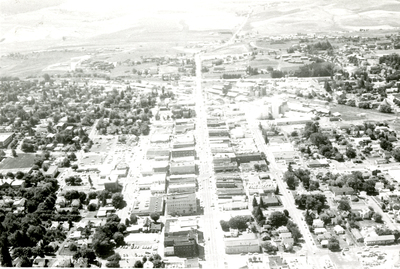 Aerial view of Moscow, Idaho looking south