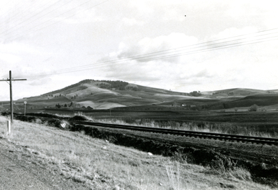 Railroad tracks on the palouse