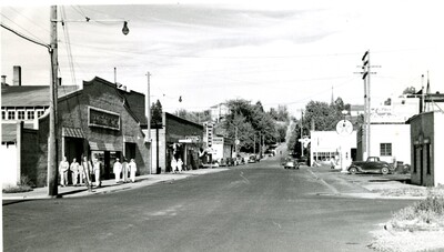 6th and Main Streets, looking east