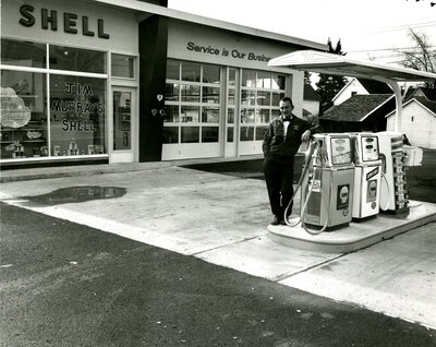 Jim Murray's Shell Service Station