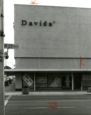 Davids' Store exterior with quitting business signs