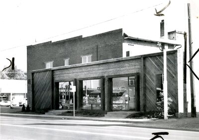 Building at 6th and Main Streets