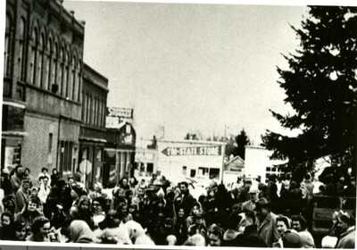 Fourth Street from Main, looking west toward Jackson, showing Tri-State