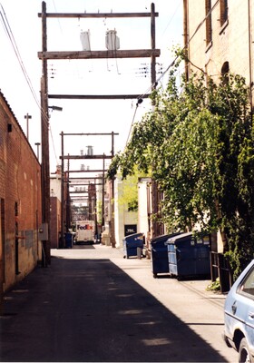 Alley between Third and Fourth Streets