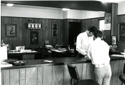 Neely's Travel Service interior