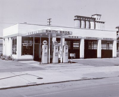 Smith's Shell Station