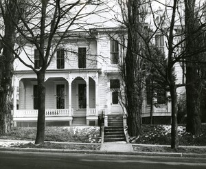 Front of the McConnell Mansion