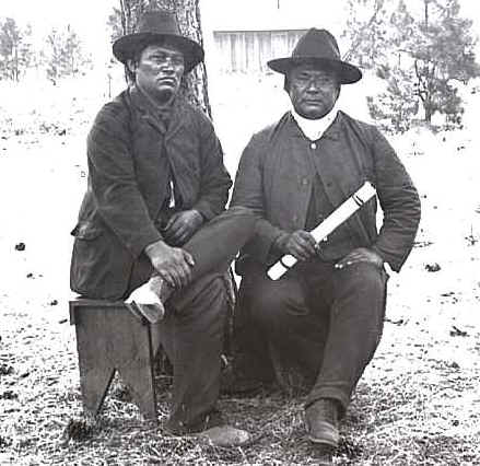 wpeB1.jpg (28465 bytes)