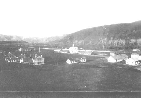 fortlapwai.jpg (16217 bytes)