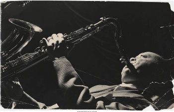 image of Lester Young playing the saxophone